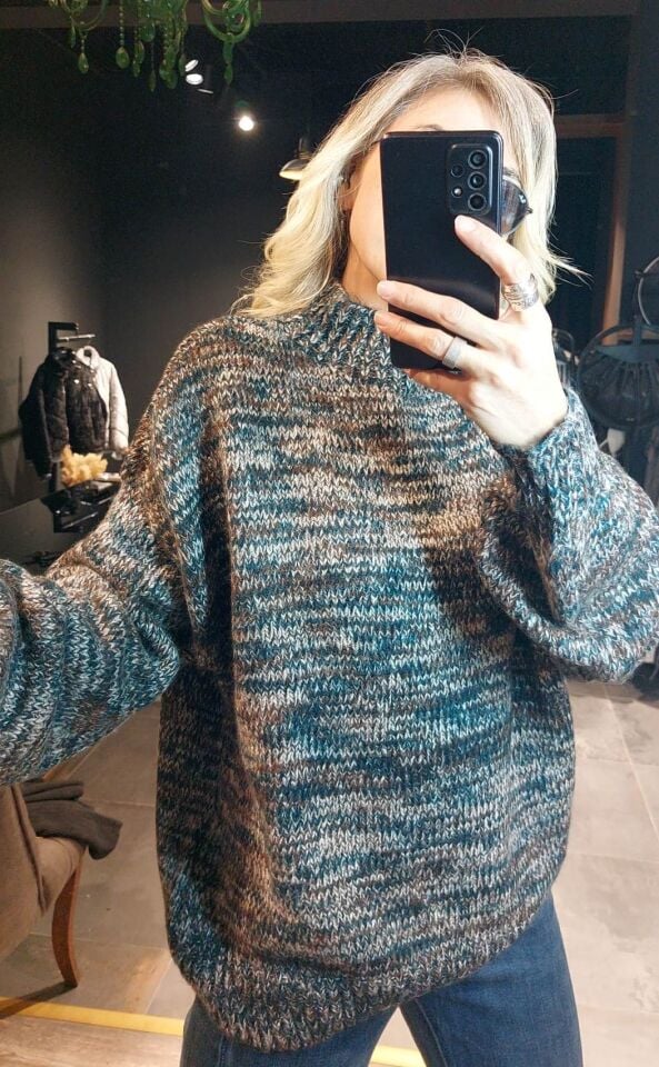 YEŞİL KAHVE KIRÇILLI KAZAK