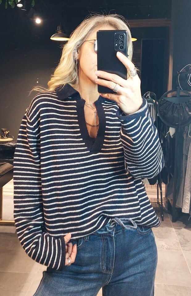 ÇİZGİLİ LACİVERT KAZAK