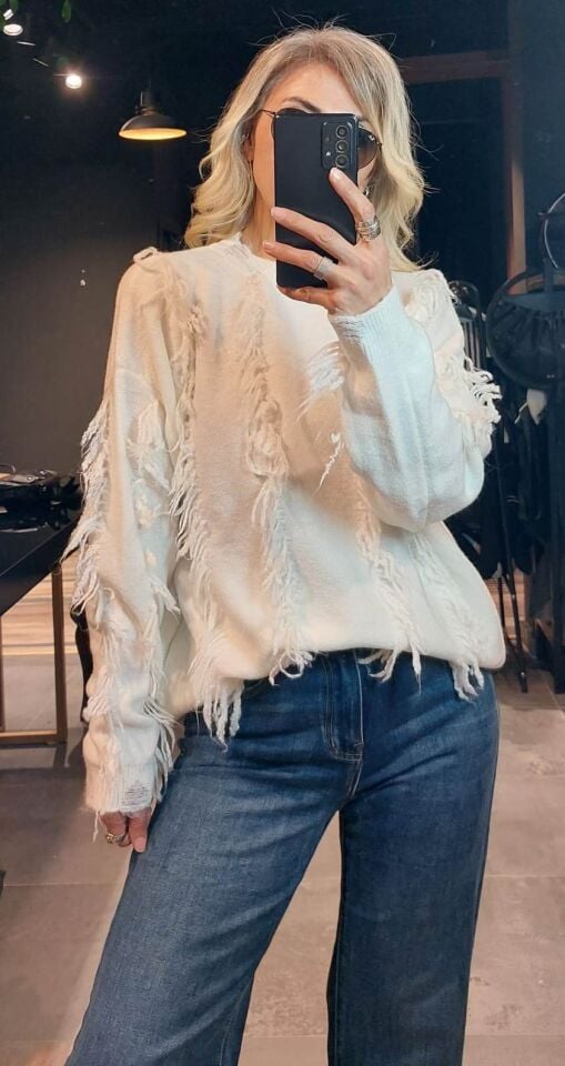 SAÇAK DETAY KREM KAZAK