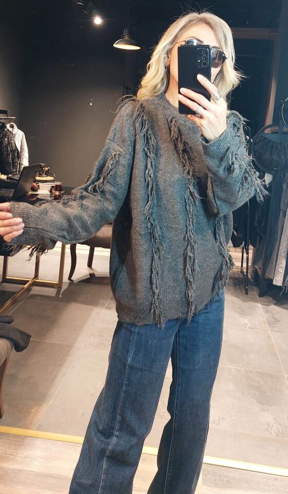 SAÇAK DETAY GRİ KAZAK