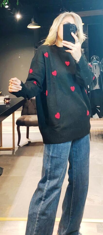 KALPLİ SİYAH KAZAK