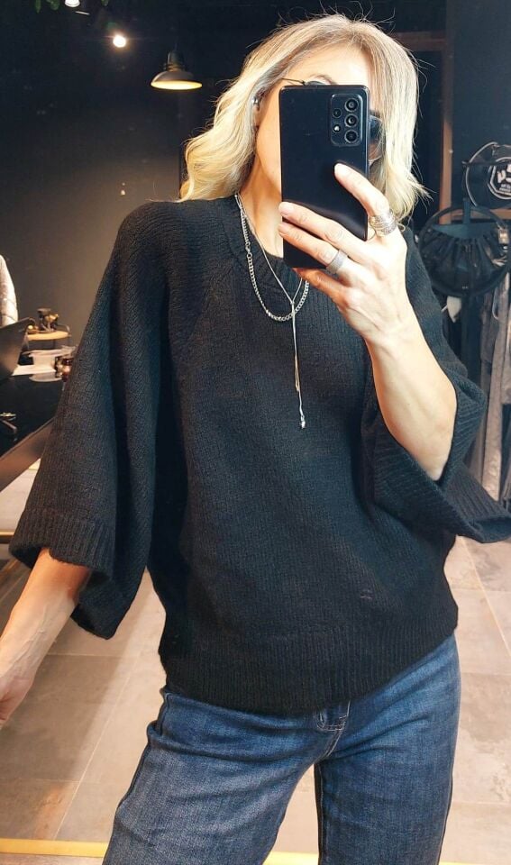 KAPRİ KOL SİYAH KAZAK