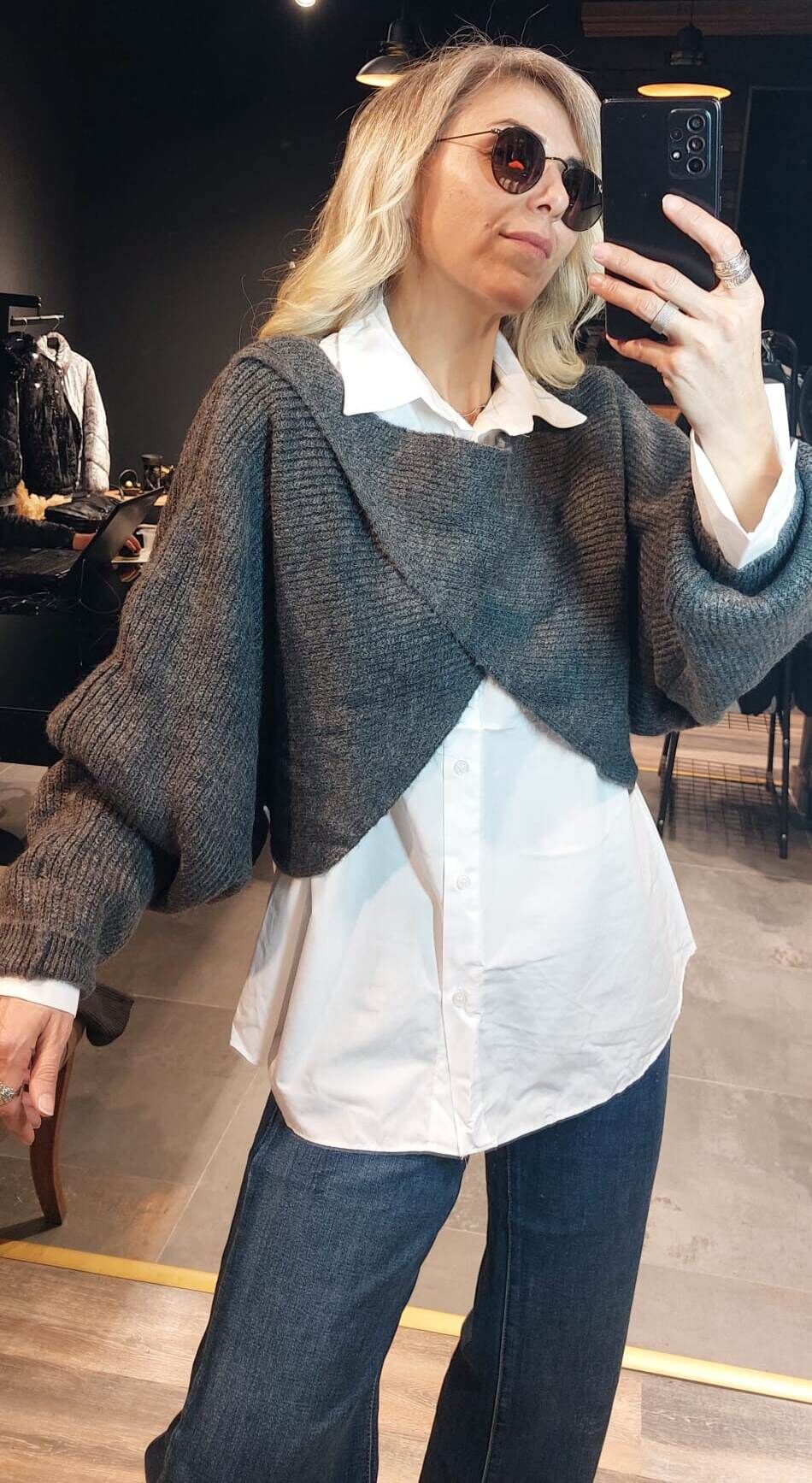 GÖMLEKLİ GRİ KAZAK